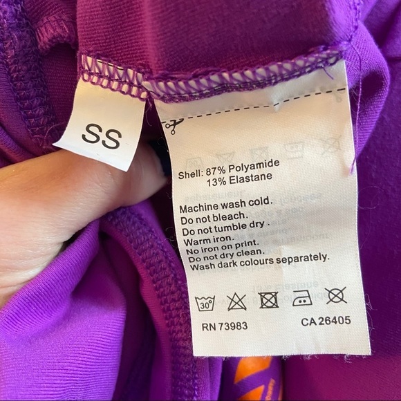 Helly Hansen women’s purple training yoga capris in size medium - Picture 6 of 8